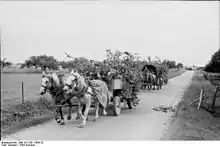 Photo d'un chariot militaire en 1944.