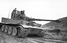 Panzer VI Ausf E « Tiger », équipé du canon de 88 mm ; 1 350 produits à partir d'avril 1942.