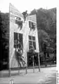 Entraînement de policiers à l'escalade de façade, juin 1931.