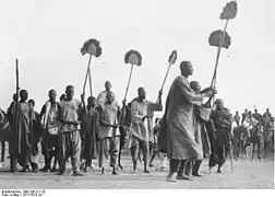 Escorte du sultan Boukar vers 1913.