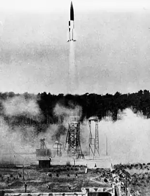 V2, quatre secondes après le décollage depuis le banc d'essai VII, été 1943.