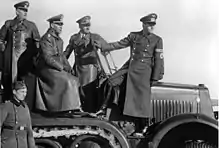 Photographie des trois dirigeants nazis Adolf Hitler, Wilhelm Keitel et Albert Speer