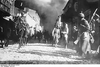 Entrée des troupes allemandes à Šiauliai en Lituanie russe, juillet 1915