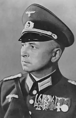 Photographie en noir et blanc d'Eduard Wagner en uniforme de colonel en 1940