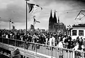 Le nouveau pont de Deutz au jour de l’inauguration (1948)