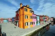 Vue typique des maisons colorées de Burano.