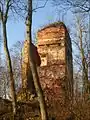 Château de Stuer (de), siège ancestral de la fin du XIIIe siècle jusqu'en 1660, le domaine appartient à la famille jusqu'en 1945