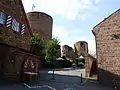 Burg Neuleiningen, cour orientale avec Burgschenke