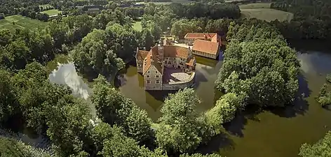 Vue aérienne du château de Vischering (2014)