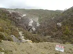 Fumeroles indiquant un feu de mine (Nouvelle-Zélande).