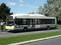 Bus n°425 sur la ligne 1A à l'arrêt Avenue du Large.