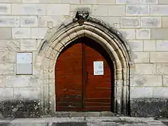 Le portail de l'église.