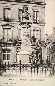 Monument à Émile Demagny à Isigny-sur-Mer.