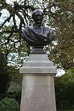Buste de Victor Garnier