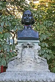 Buste de Guillaume Puy, Avignon, place Guillaume Puy.