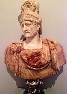 Buste de Pyrrhus, roi d'Épire (IIe siècle après J.-C.), marbre blanc, onyx et marbre noir.