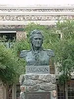 Le buste d’Andrew Jackson sur la place Ferdinand-VII