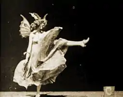 Une photo du film de 1894, Annabelle Butterfly.