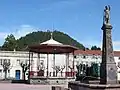 Le Kiosque et la fontaine Neptune.