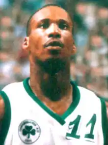 par Byron Scott ex-entraîneur des Nets du New Jersey et des Hornets de la Nouvelle-Orléans.