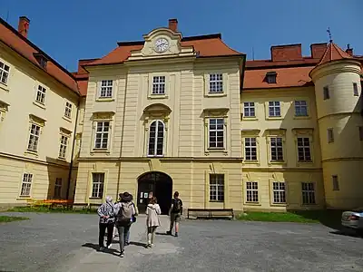 Cour du château.