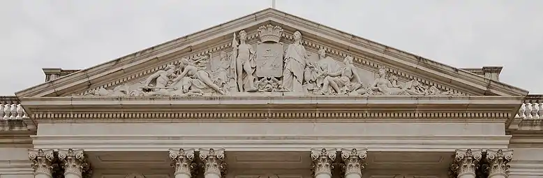 Fronton de l'hôtel de ville de Lisbonne.