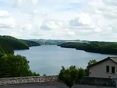 Le lac de Saint-Étienne-Cantalès.