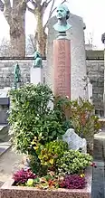 Cénotaphe de Leconte de Lisle, cimetière du Montparnasse (Paris)Vue d’ensemble