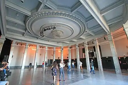 « Salle des colonnes ».