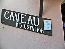 Le caveau de la cave de Saint-Pantaléon.