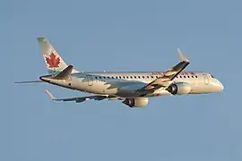 Embraer 190 d'Air Canada (2013).