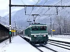CC 6558 en livrée verte dite Maurienne, en gare de Saint-Michel - Valloire.