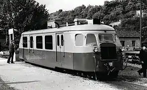 Autorail A 80D 313 en gare de La Voulte sur Rhône.