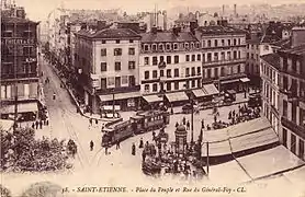 La place du Peuple et la rué Général-Foy, au début du XXe siècle.