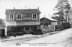 Buvette de la Gare.Touzery, propriétaire.