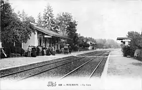 Gare de Bourron, BV de 5 travées et halle à marchandises.