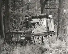 CVRT Samaritan de l'armée belge avec croix-rouges bâchées