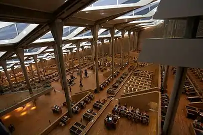 Vue intérieure de la Bibliotheca Alexandrina