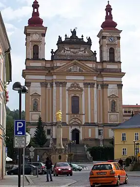 Église de l'Annonciation de Šternberk : le porche.