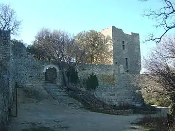 Entrée du château de Gicon.