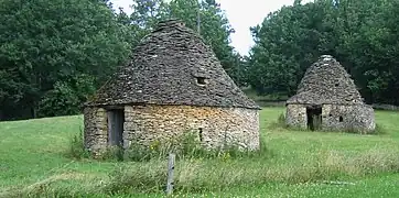 Cabanes à Meyrals (Dordogne).