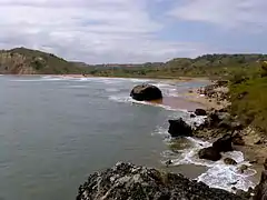 Plage sur l'océan Atlantique près de Cabo Ledo (pt).