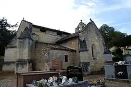 Vue de l'église depuis le cimetière