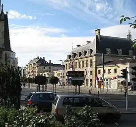 L'hôtel d'Escoville et la place Saint-Pierre.