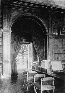 La bibliothèque en 1896