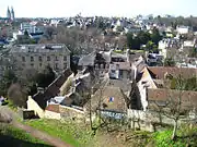 Vue depuis le rempart nord-ouest ; jusqu'en 1944, les fossés étaient tous aussi densément construits.