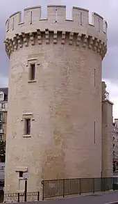 Tour Leroy, vestige des fortifications de Caen
