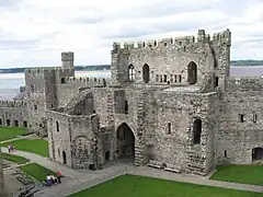 La porte du Roi, inachevée, vue de l'intérieur du château.