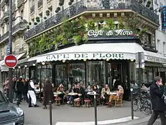 Café de Flore, Saint-Germain-des-Prés à Paris, Jean-Paul Sartre et Simone de Beauvoir...