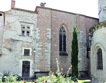 La chapelle Saint-Martin, actuelle sacristie, et seconde sacristie, à côté du chevet de la cathédrale.